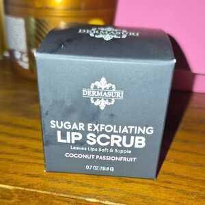 Sugar Exfoliating Lip Scrub - Black